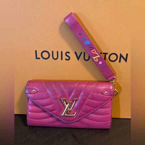 Louis Vuitton Pink Leather Clutch - Picture 1 of 8